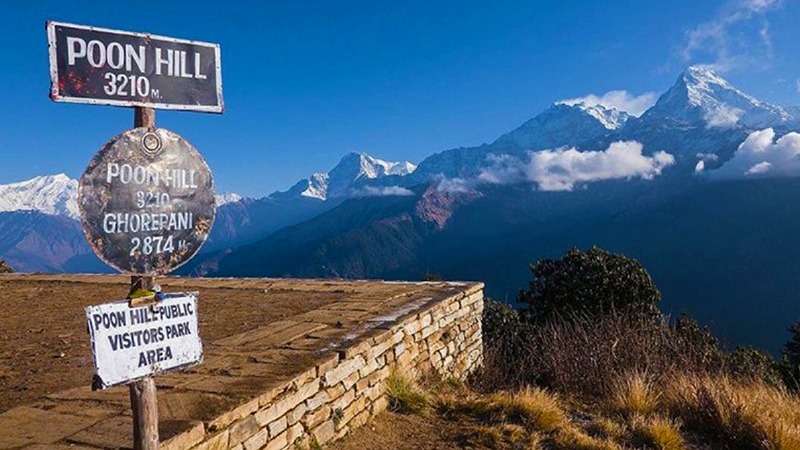 ghorepani poon hill trek; popular trek in nepal; sunrise from poon hill