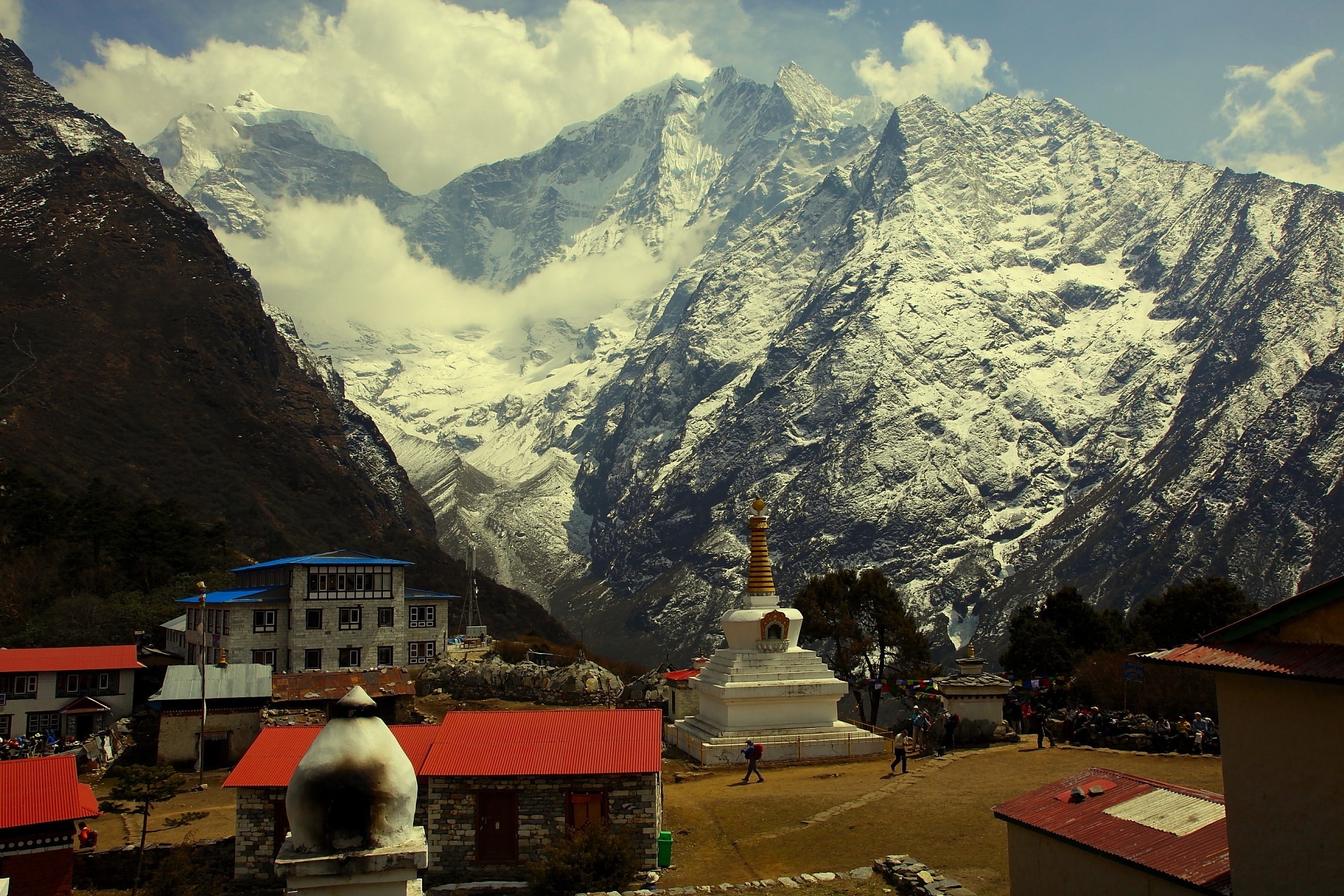 sherpa culture; monasteries in everest; how to trek everest