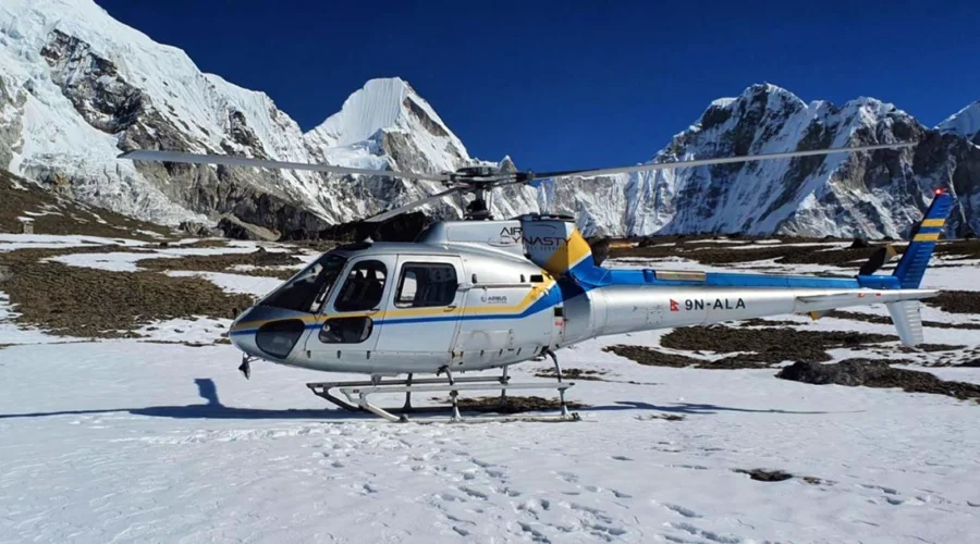 Helicopter in Annapurna Base Camp Hour